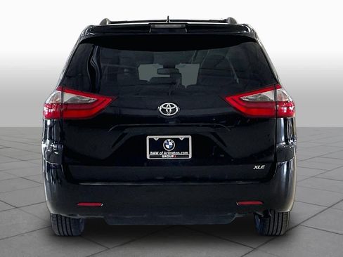 Used 2020 Toyota Sienna XLE FWD image 4