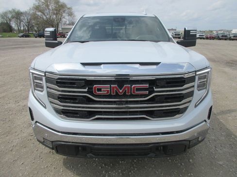 New 2026 GMC Sierra 1500 SLT w/ SLT Premium Plus Package AWD/4WD image 12