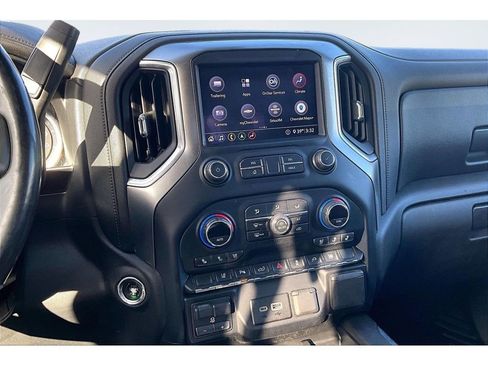 Used 2020 Chevrolet Silverado 2500 LTZ w/ LTZ Plus Package image 9