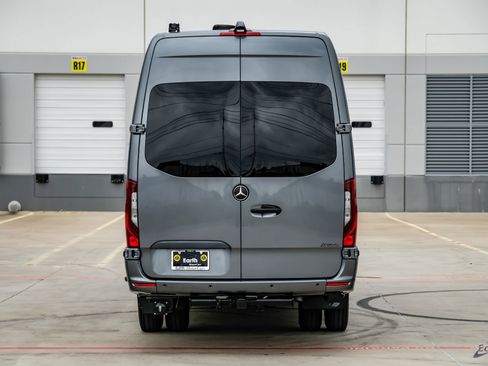 Used 2023 Mercedes-Benz Sprinter 3500 image 12