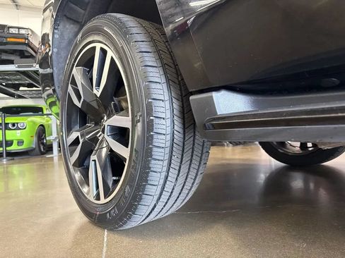 Used 2019 Chevrolet Tahoe Premier AWD/4WD image 29