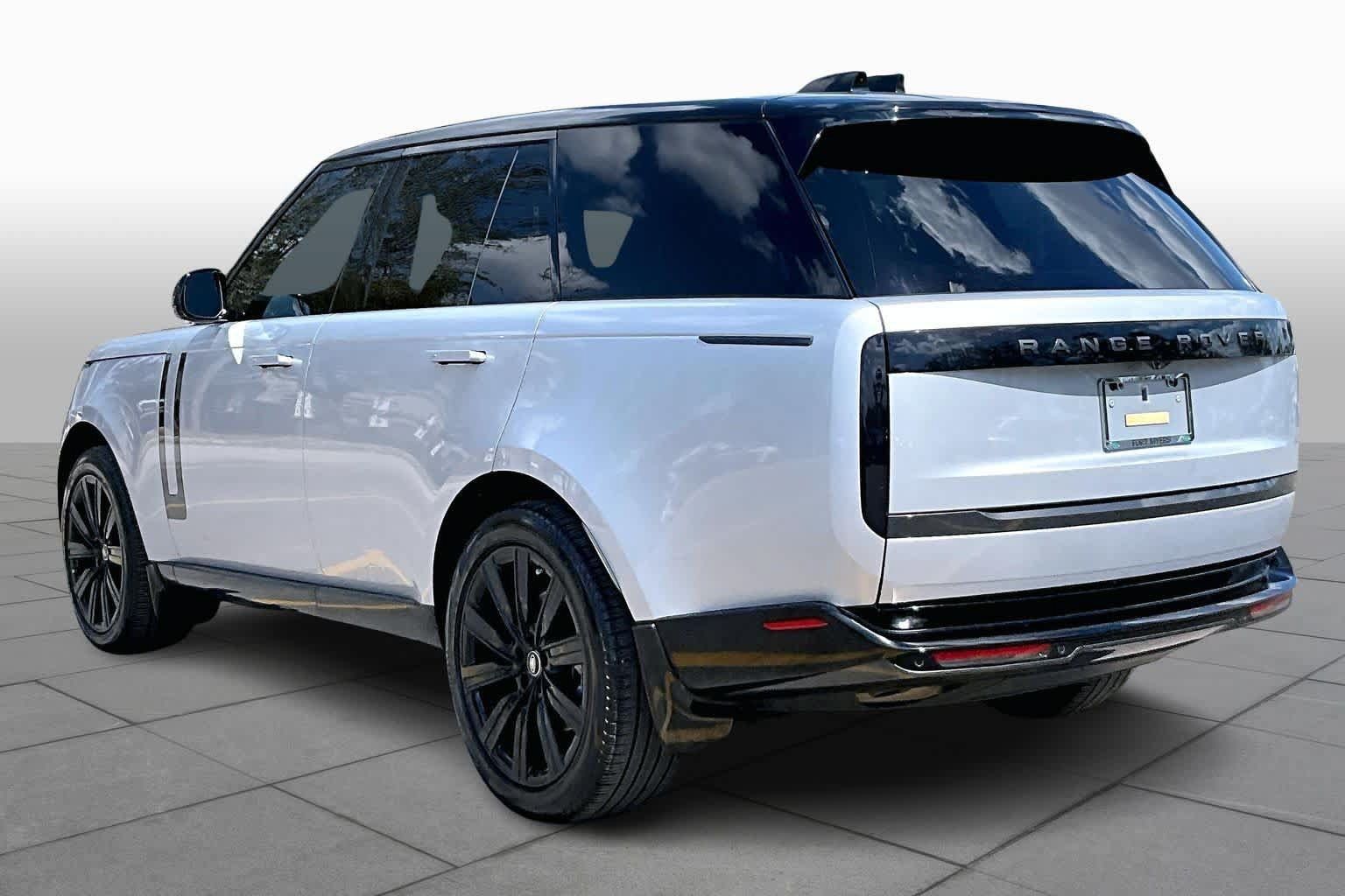 Used 2025 Land Rover Range Rover SE AWD/4WD image 20