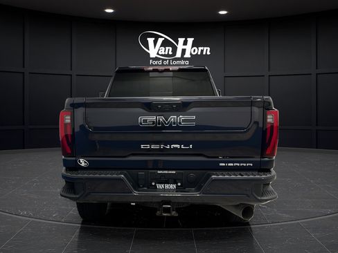 Used 2024 GMC Sierra 2500 Denali Ultimate AWD/4WD image 6