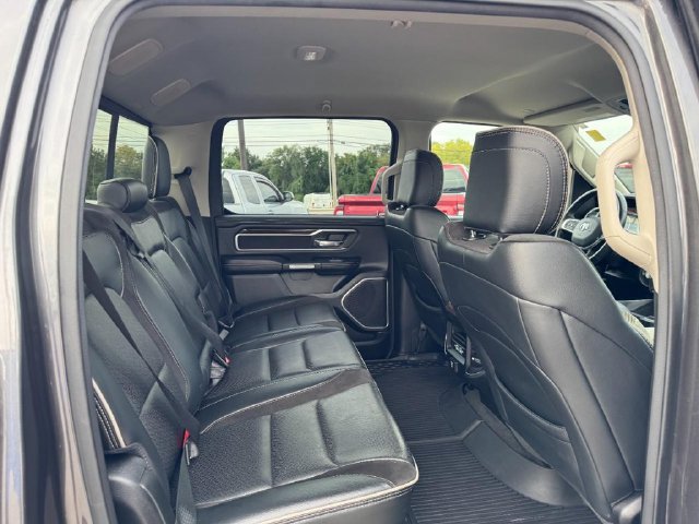 Used 2022 RAM 1500 Laramie AWD/4WD image 13