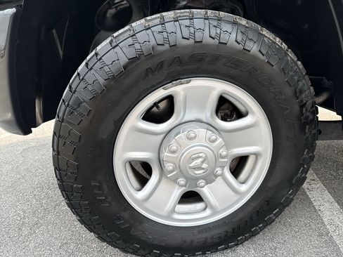 Used 2022 RAM 3500 Tradesman image 10