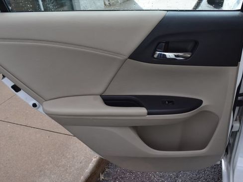 Used 2016 Honda Accord EX-L image 36