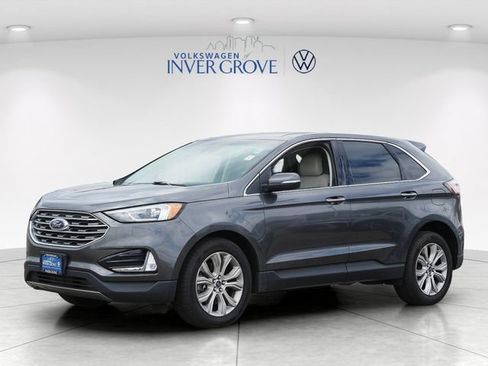 Used 2019 Ford Edge Titanium w/ Cold Weather Package AWD/4WD image 3