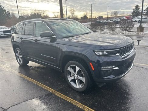 Certified 2022 Jeep Grand Cherokee Limited 4xe image 5