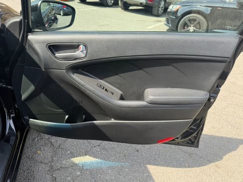 Used 2017 Kia Forte LX image 5