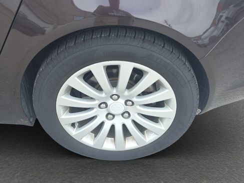 Used 2011 Buick Regal CXL Turbo w/ TO2 Preferred Equipment Group FWD image 5