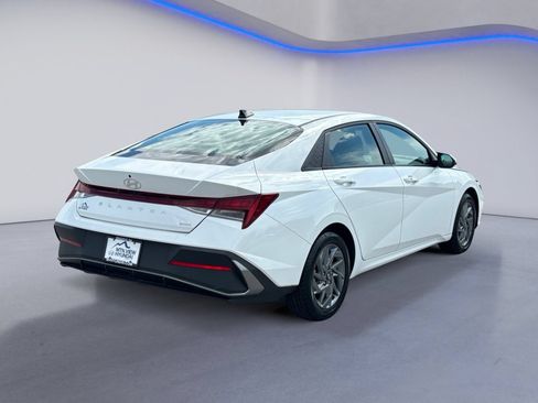 Certified 2025 Hyundai Elantra Hybrid FWD image 6