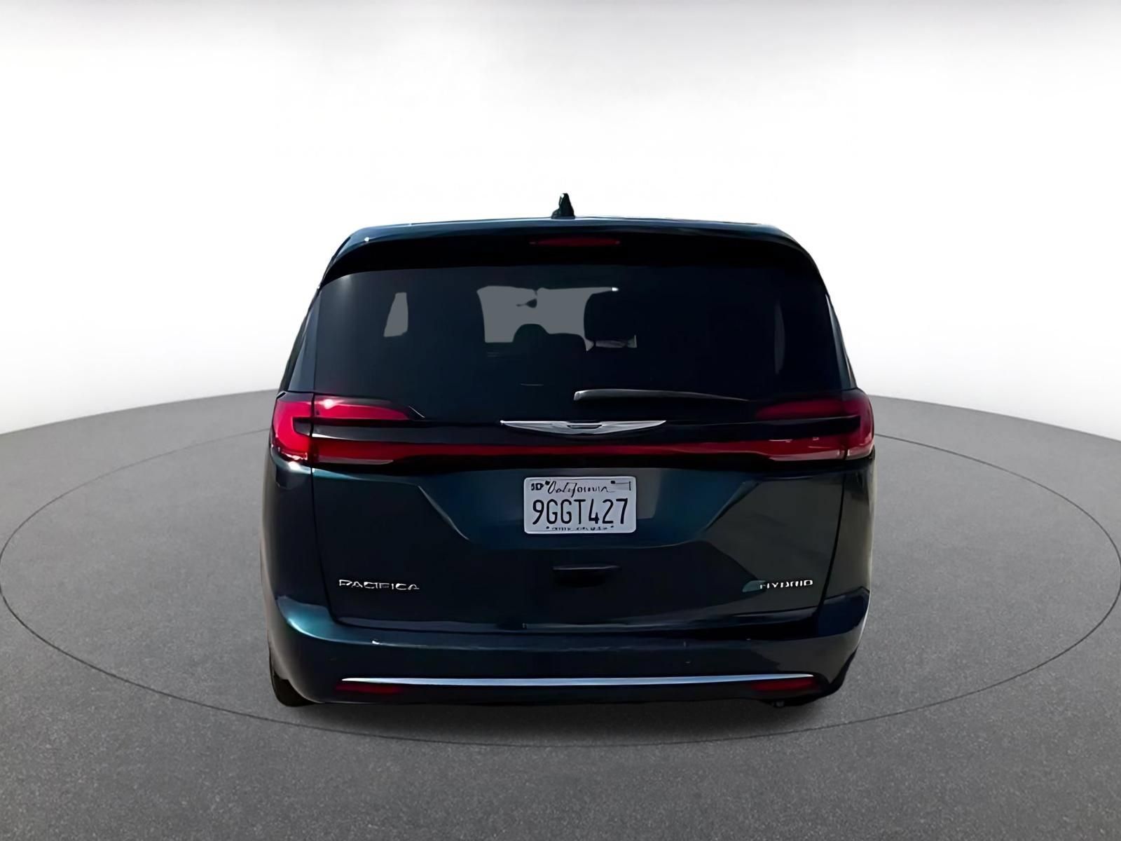 Used 2023 Chrysler Pacifica Touring-L FWD image 12