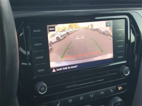 Certified 2022 Volkswagen Passat 2.0T R-Line image 23