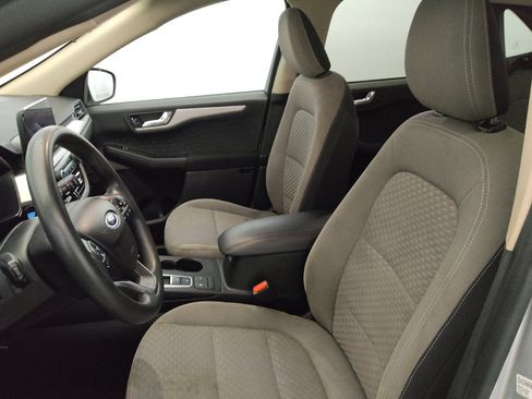 Used 2020 Ford Escape SE FWD image 17