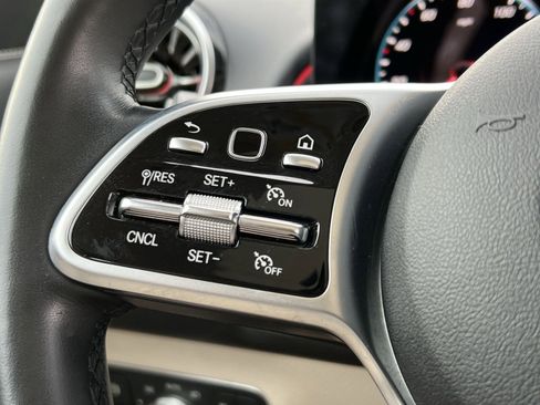 Used 2023 Mercedes-Benz GLB 250 4MATIC image 30