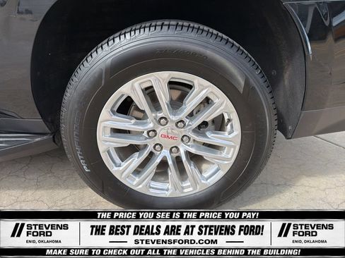 Used 2023 GMC Yukon XL SLT w/ SLT Luxury Package AWD/4WD image 11