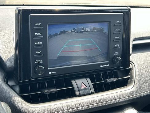 Used 2022 Toyota RAV4 XLE image 25