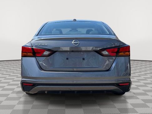 Used 2024 Nissan Altima 2.5 SV image 7