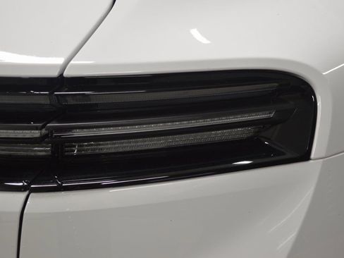 New 2025 Porsche Macan 4S Electric image 10