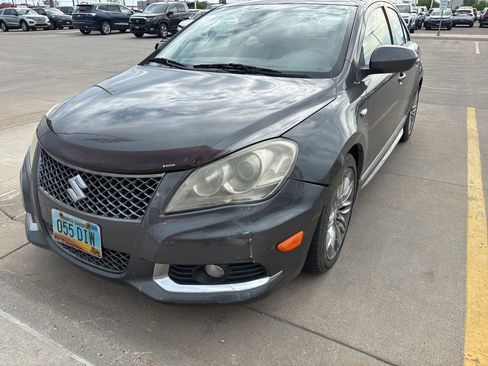 Used 2012 Suzuki Kizashi Sport GTS AWD/4WD image 3