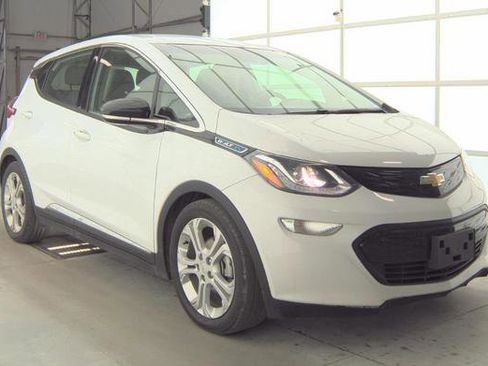 Used 2020 Chevrolet Bolt LT image 2