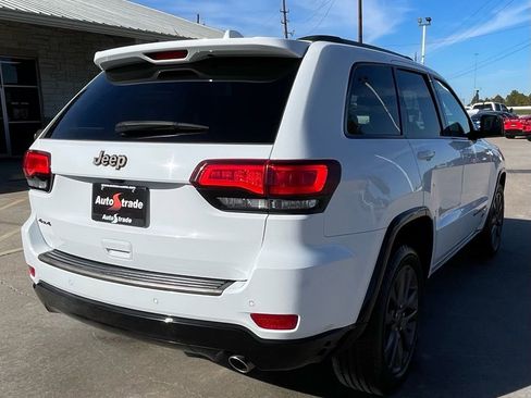 Used 2016 Jeep Grand Cherokee Limited 75th Anniversary image 4