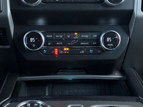 Used 2021 Ford Expedition Max XLT image 40