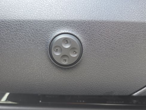 Certified 2026 Mercedes-Benz GLC 300 image 10