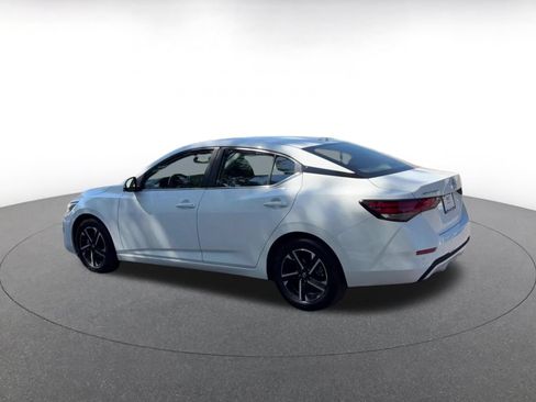 Used 2025 Nissan Sentra SV FWD image 10