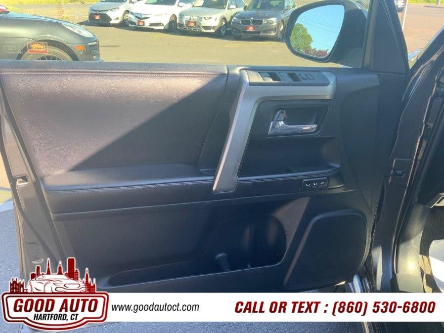 Used 2016 Toyota 4Runner Limited AWD/4WD image 9