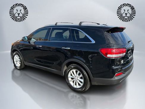 Used 2017 Kia Sorento LX image 7