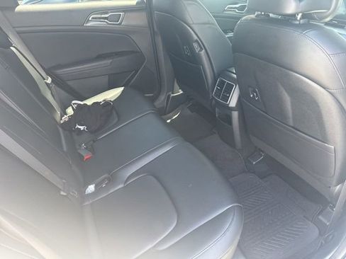 Certified 2024 Kia Sportage EX FWD image 7