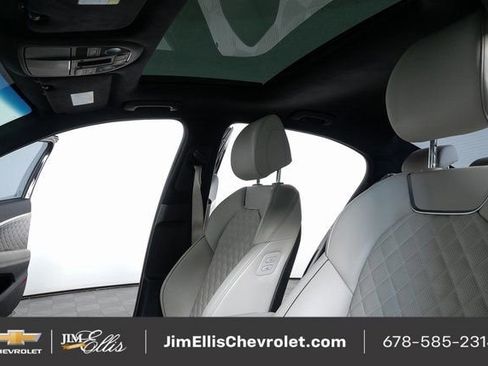 Used 2023 Genesis G70 3.3T w/ Sport Prestige Package image 6