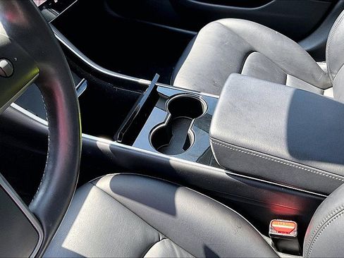 Used 2018 Tesla Model 3 Long Range image 27