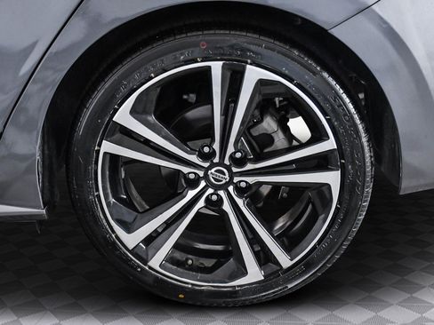 Used 2020 Nissan Sentra SR image 30