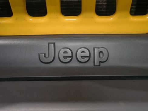 Used 2000 Jeep Wrangler Sport image 33