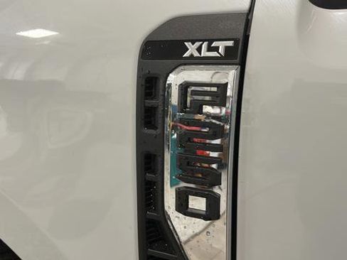 New 2026 Ford F250 XLT w/ XLT Premium Package AWD/4WD image 35