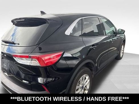 Used 2020 Ford Escape SE image 3