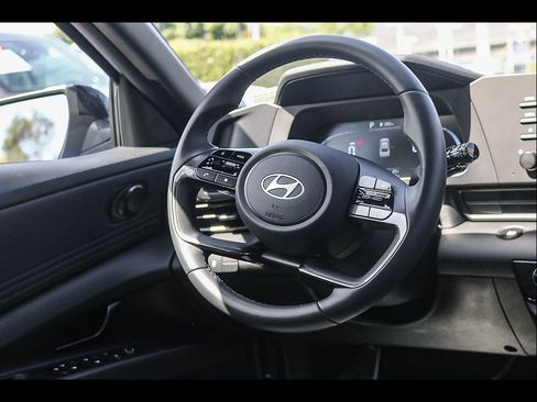 Certified 2026 Hyundai Elantra Sport FWD image 19