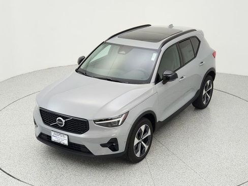 New 2026 Volvo XC40 B5 Plus w/ Protection Package Premier image 13