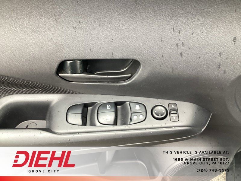 Used 2021 Nissan Kicks S FWD image 17