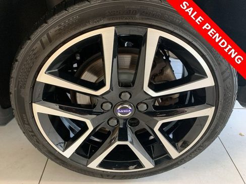 Used 2018 Volvo V60 T5 Dynamic w/ Vision Package image 8