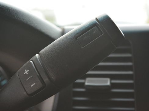 Used 2010 GMC Sierra 3500 SLE image 25