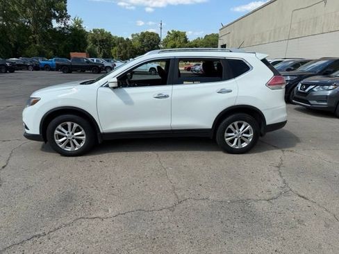 Used 2016 Nissan Rogue SV AWD/4WD image 1