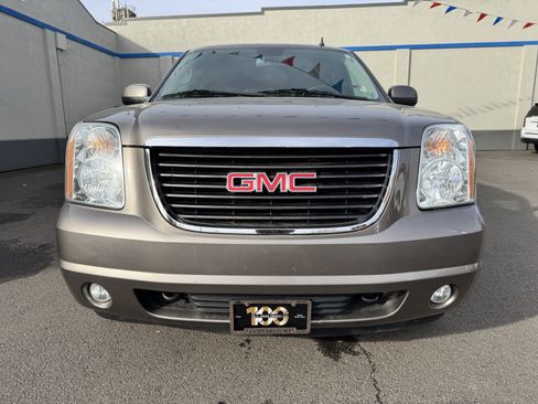 Used 2013 GMC Yukon SLT image 2