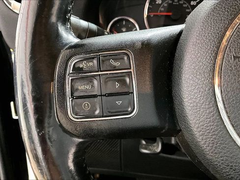 Used 2012 Jeep Wrangler Unlimited Sahara w/ Dual Top Group AWD/4WD image 17