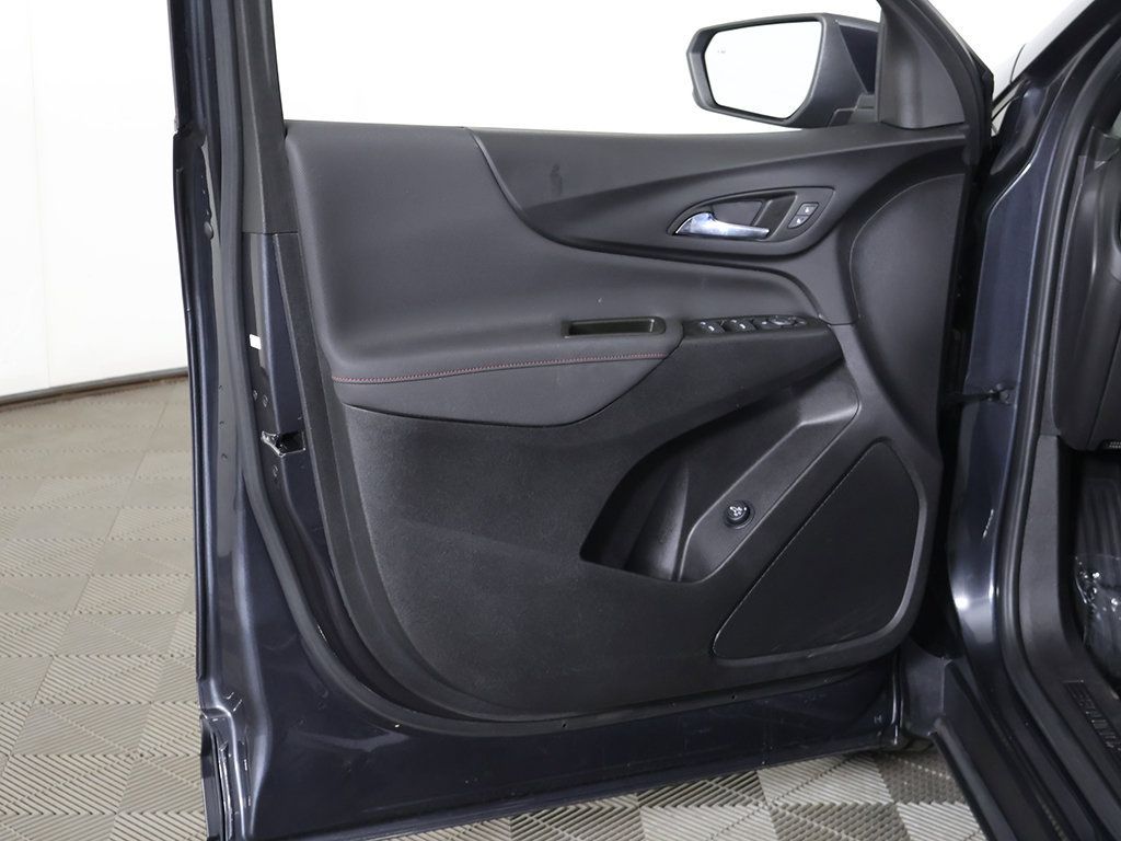 Used 2022 Chevrolet Equinox RS FWD image 21