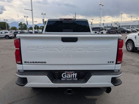 Used 2024 Chevrolet Silverado 3500 LTZ w/ LTZ Plus Package AWD/4WD image 5