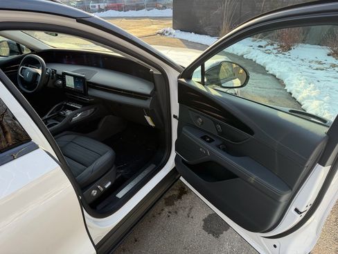 New 2026 Lincoln Nautilus Reserve w/ Jet Appearance Package image 11