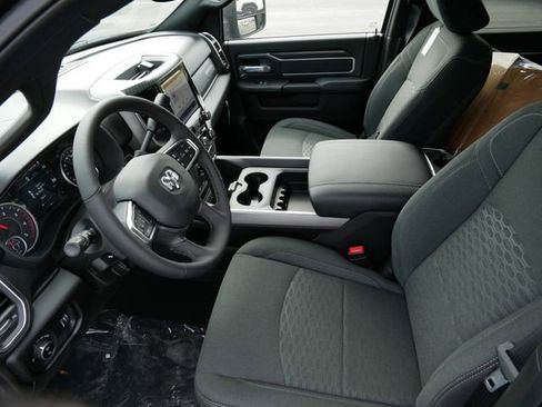New 2026 RAM 3500 Big Horn AWD/4WD image 11